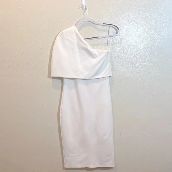 MICHELLE MASON Asymmetrical Cocoon Dress In Ivory size medium Dresses